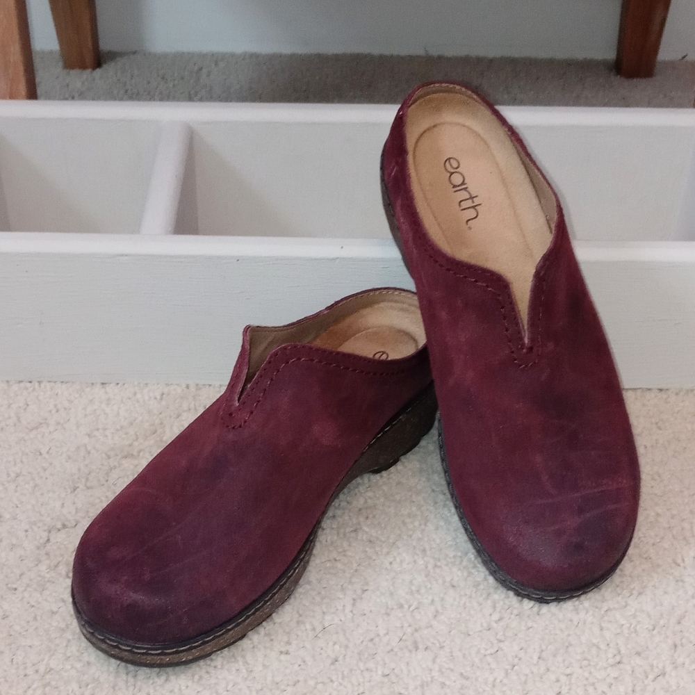 Earth Kolia Burgundy Suede Slip-on Clogs 8W